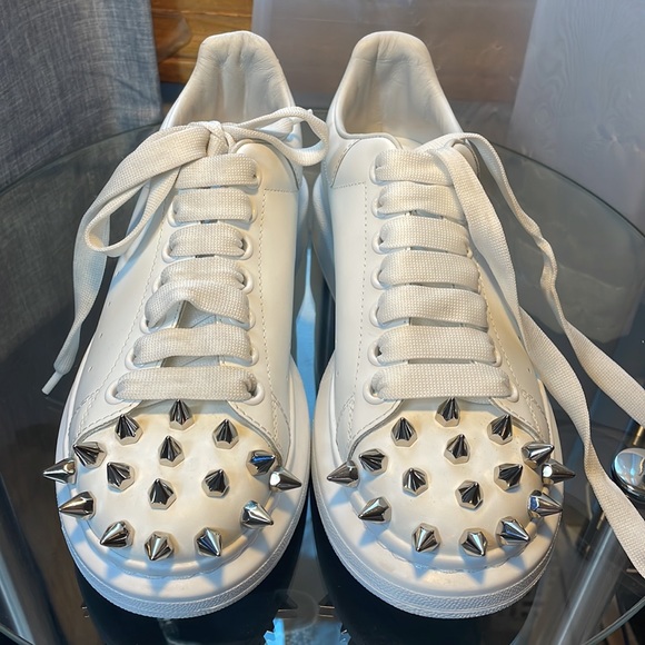 Authentic ALEXANDER MCQUEEN whitesilver Spike sneakers size 36 6 US NEW